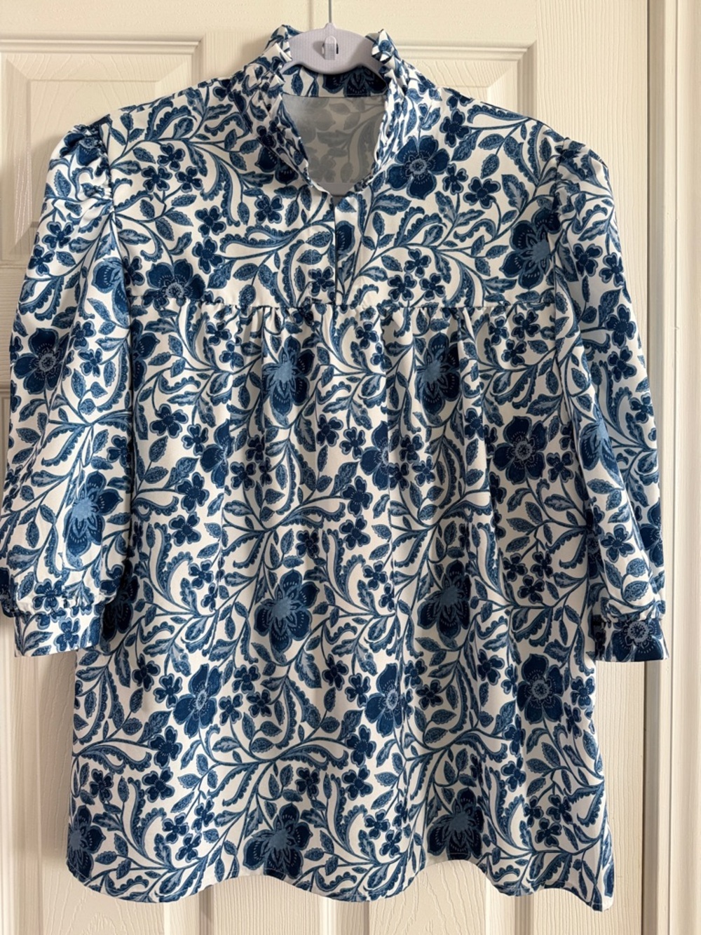 Blue Floral Button-Back Blouse